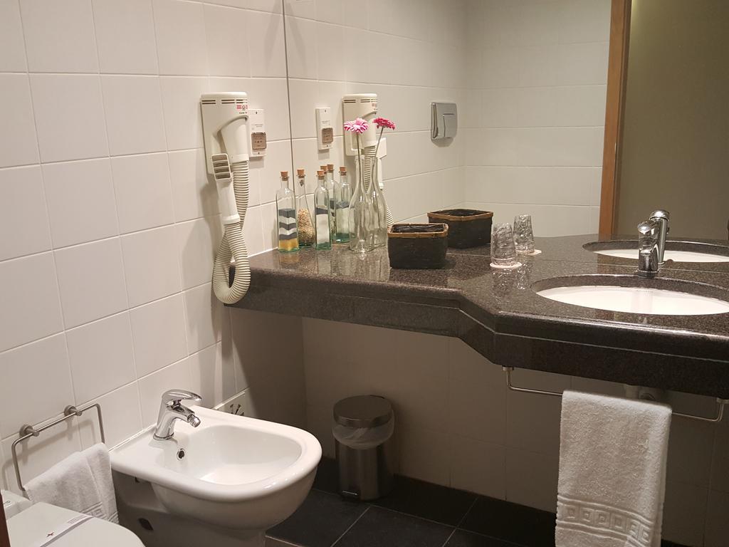 Hotel Jose Alberto Viseu Phòng bức ảnh