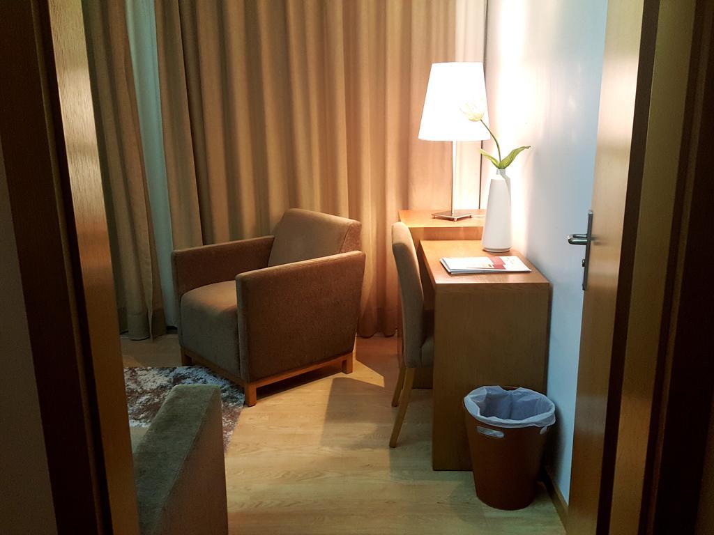 Hotel Jose Alberto Viseu Phòng bức ảnh